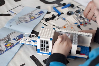 LEGOcity60139_CentroControlMovil_PoliciaIMG2