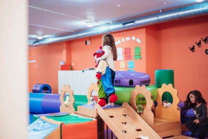 INSTAmamasCAT gymboree sarria espacio de juego